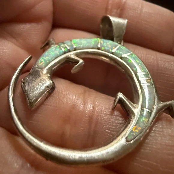 Touch of Santa Fe Sterling Silver lizard pendant with lab opal inlay - Picture 6 of 15